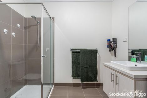 Property photo of 12 Violet Place Craigieburn VIC 3064