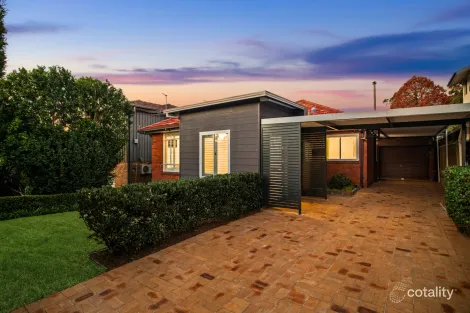 Property photo of 235 Eastern Valley Way Middle Cove NSW 2068