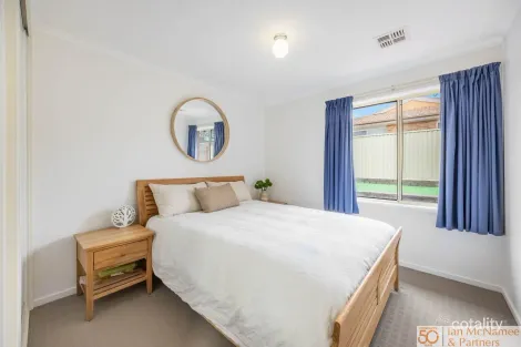 Property photo of 16/27 Elm Way Jerrabomberra NSW 2619