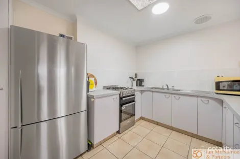 Property photo of 16/27 Elm Way Jerrabomberra NSW 2619
