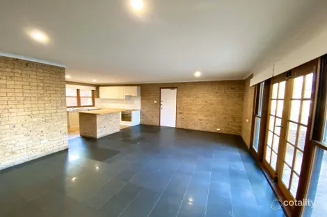 Property photo of 2/22 Hawthorn Avenue Nowra NSW 2541