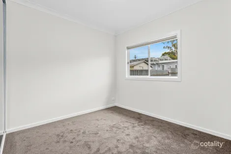 Property photo of 67 Griffiths Street Oak Flats NSW 2529