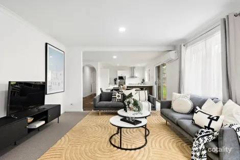 Property photo of 10 Kellie Court Hampton Park VIC 3976