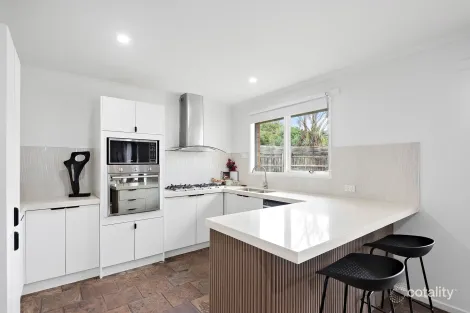 Property photo of 10 Kellie Court Hampton Park VIC 3976