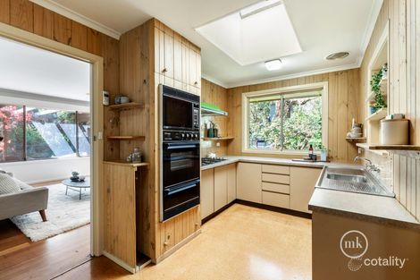 Property photo of 7 Leonard Crescent Eltham VIC 3095