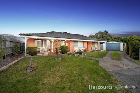 Property photo of 17 Candytuft Close Cranbourne North VIC 3977