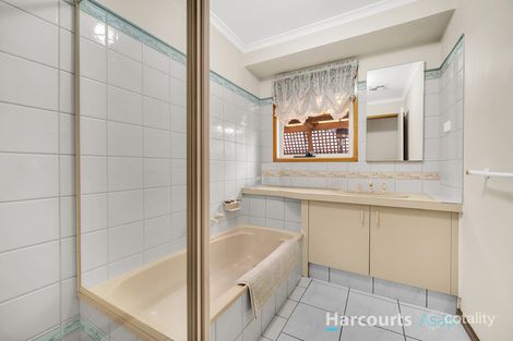 Property photo of 17 Candytuft Close Cranbourne North VIC 3977