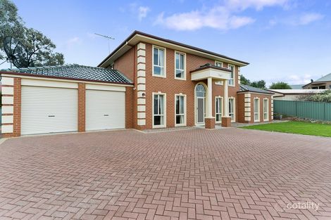 Property photo of 12 Ironbark Court Kennington VIC 3550