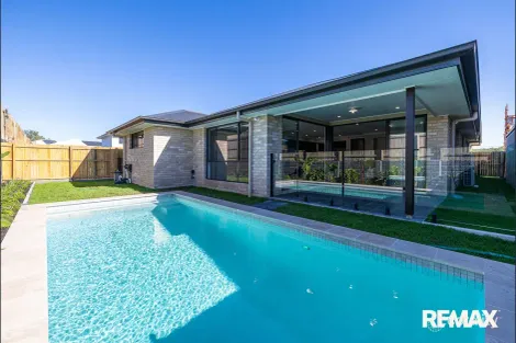 77 Mountain Ash Way, Redland Bay, QLD 4165