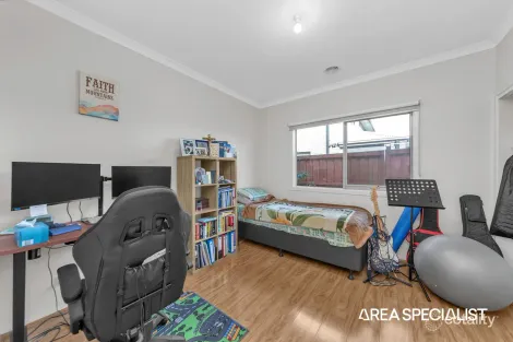 Property photo of 7 Kershope View Clyde North VIC 3978