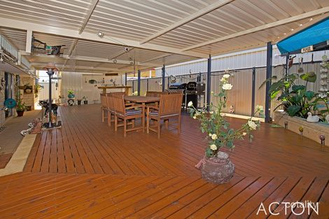 Property photo of 22 Sugar Bush Way Meadow Springs WA 6210