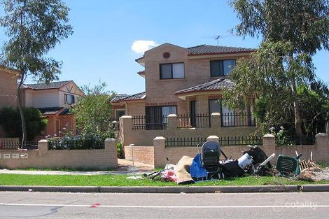 2/151-155 Blaxcell St, Granville, NSW 2142