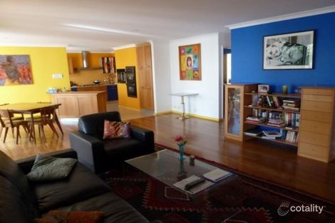 Property photo of 4 Castle Court Kallaroo WA 6025