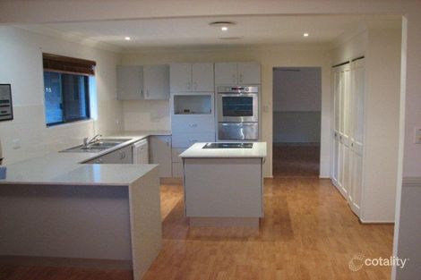 Property photo of 18 Cannington Place Helensvale QLD 4212