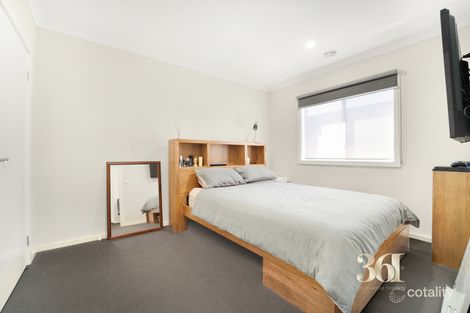 Property photo of 10 Melanda Road Melton South VIC 3338