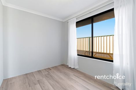 Property photo of 2 Brookeby Heights Leda WA 6170