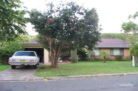 Property photo of 28 Belbourie Crescent Boomerang Beach NSW 2428