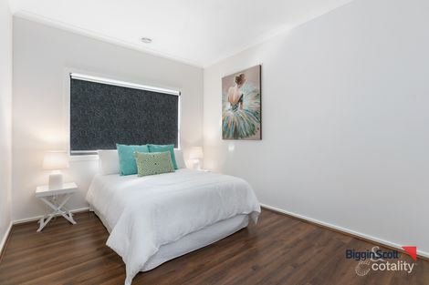 Property photo of 7 Maribyrnong Way Cobblebank VIC 3338