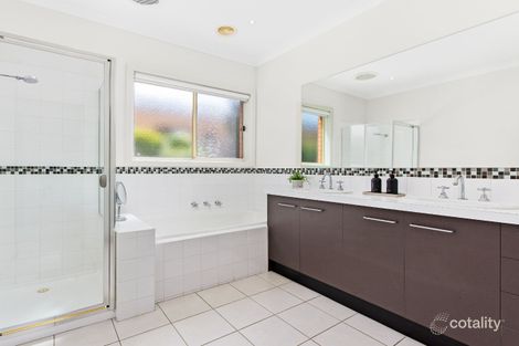 Property photo of 10 Fogarty Avenue Highton VIC 3216