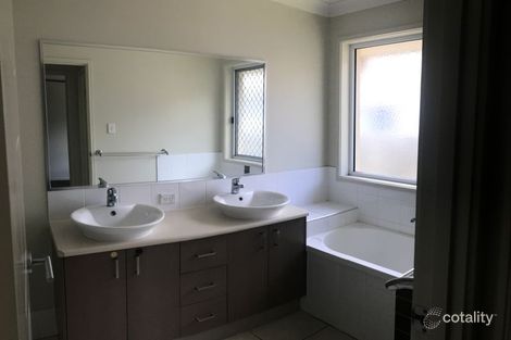 Property photo of 4 Catherine Court Coomera QLD 4209