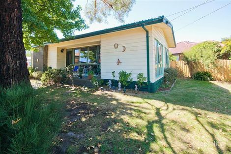 15 Pinewood Ave, Dandenong North, VIC 3175