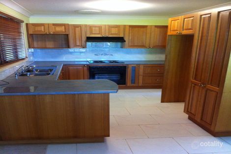 Property photo of 38 Yeovil Drive Bomaderry NSW 2541