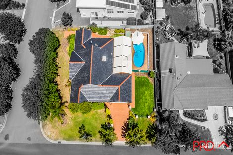 Property photo of 2 Overlanders Way Hillvue NSW 2340