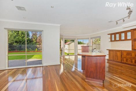 Property photo of 10 Christina Terrace Dingley Village VIC 3172