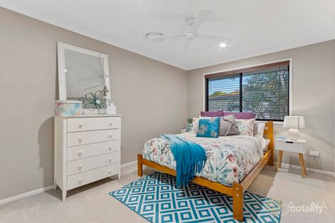Property photo of 3 Kirra Place Carindale QLD 4152