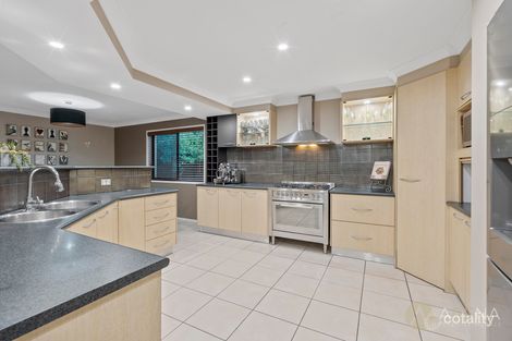 Property photo of 3 Kirra Place Carindale QLD 4152