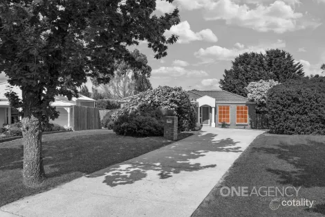 Property photo of 30 Hilltop Way Gisborne VIC 3437