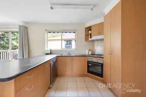 Property photo of 30 Hilltop Way Gisborne VIC 3437