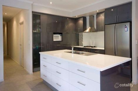 5 Davidson Cl, Redlynch, QLD 4870