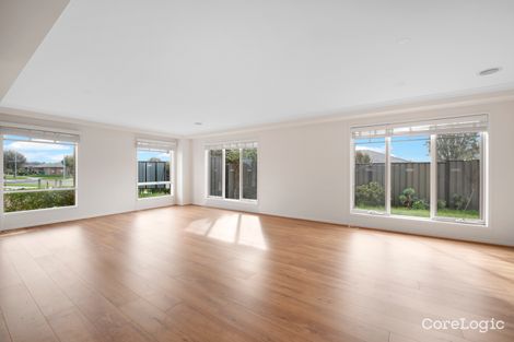 Property photo of 15 Haflinger Avenue Clyde North VIC 3978