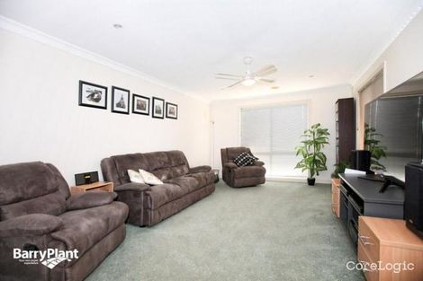 Property photo of 2/56 Gillingham Crescent Craigieburn VIC 3064