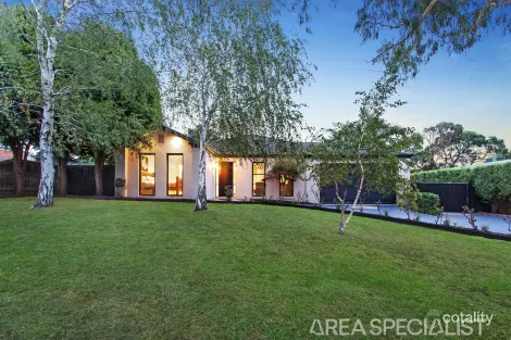 14 Red Wattlebird Cres, Langwarrin, VIC 3910