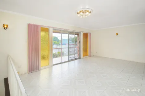 Property photo of 69 Klumpp Road Upper Mount Gravatt QLD 4122