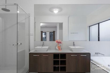Property photo of 41 Carpentaria Crescent Point Cook VIC 3030