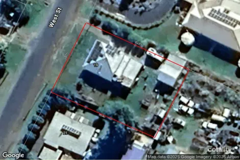 Property photo of 19 West Street Oakey QLD 4401