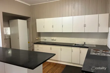 Property photo of 19 West Street Oakey QLD 4401