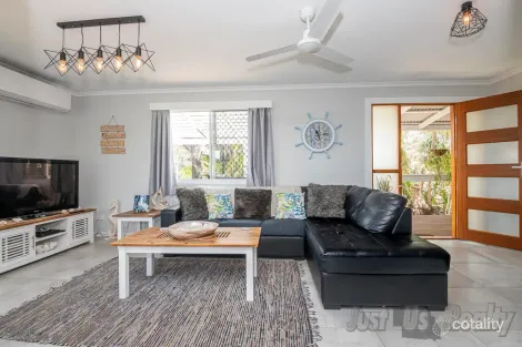 Property photo of 60 Wilfred Street Bargara QLD 4670