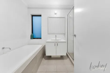 Property photo of 6 Highfield Avenue Wollert VIC 3750