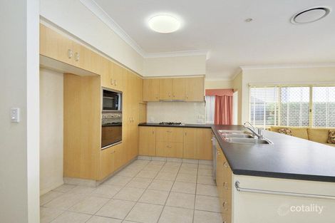 Property photo of 33 Flame Tree Crescent Carindale QLD 4152