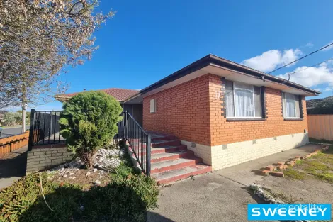 17 Arnold St, Sunshine West, VIC 3020