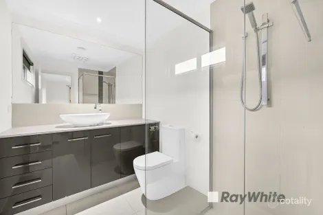 Property photo of 9A Campbell Parade Cranbourne VIC 3977