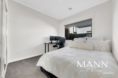 Property photo of 11 Mudstone Street Wollert VIC 3750