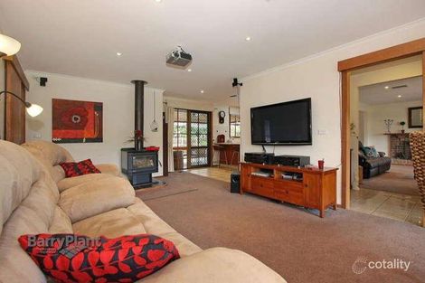 Property photo of 9 The Loch Croydon Hills VIC 3136