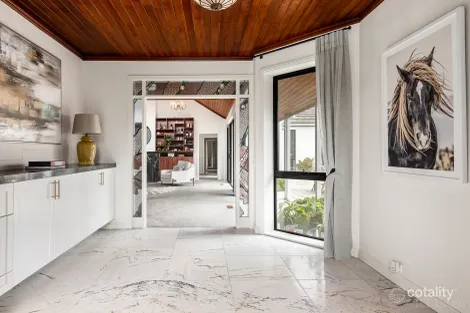 Property photo of 10 Myrniong Grove Hawthorn East VIC 3123