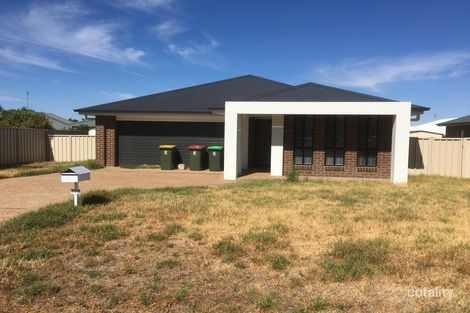 47 Page St, Parkes, NSW 2870
