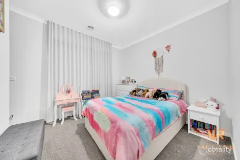 Property photo of 52 Woodcrest Way Wollert VIC 3750